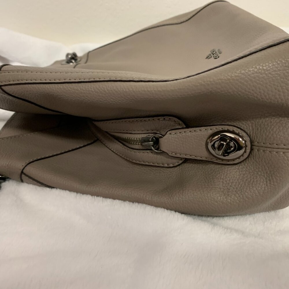 Coach Turnlock Edie Shoulder Bag β Taupe - Picture 16 of 16
